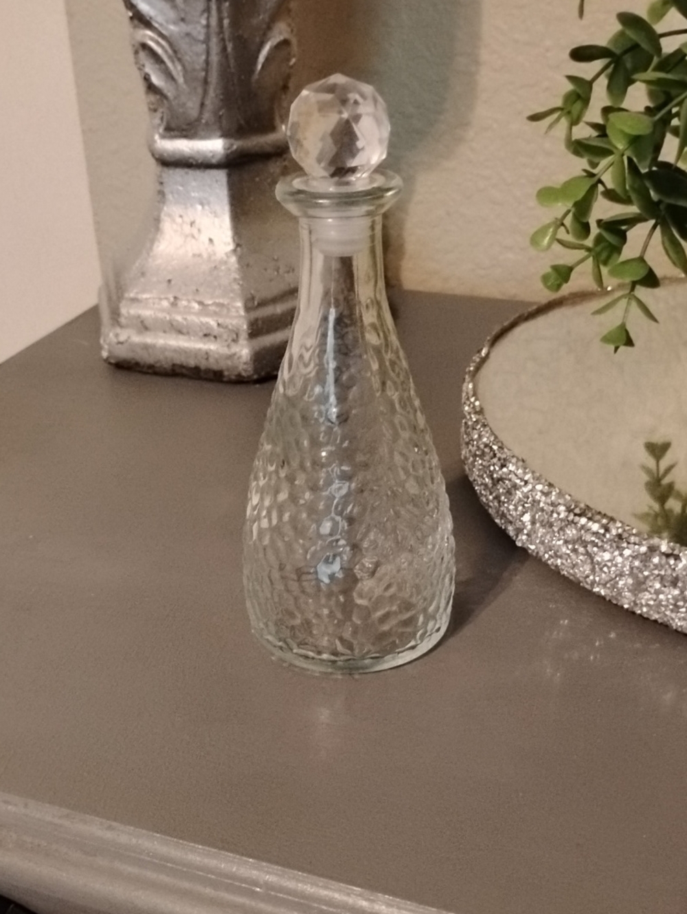 Clear Glass Decanter with Faceted Stopper -